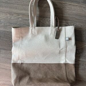 Caterpillar Bag CAT Lifestyle Beige Womens Zip Tote Two Tone Faux Leather Modern